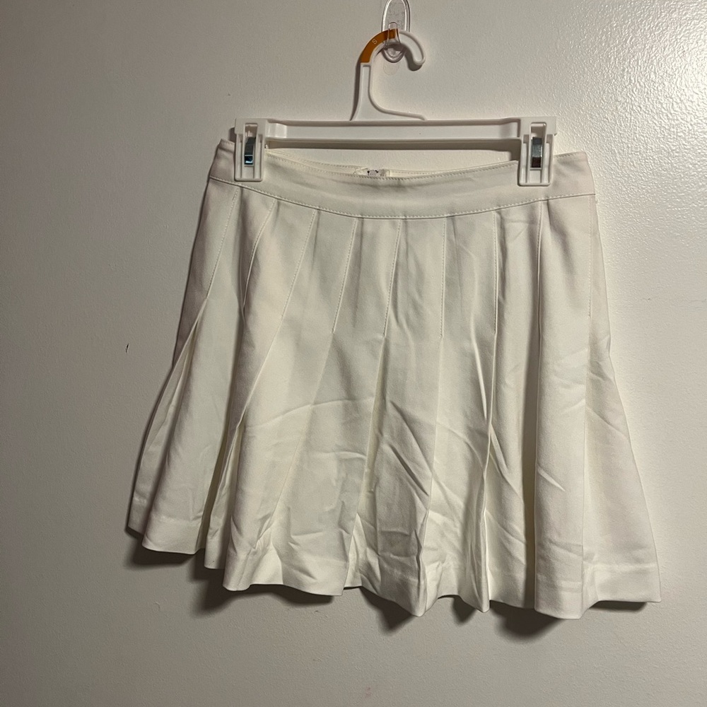 White tenis skirt